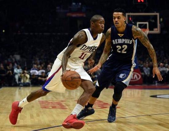 他便表现出 他便表现出