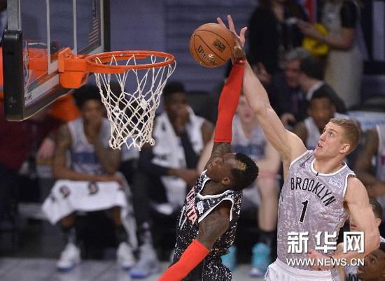 用实际行动 用实际行动