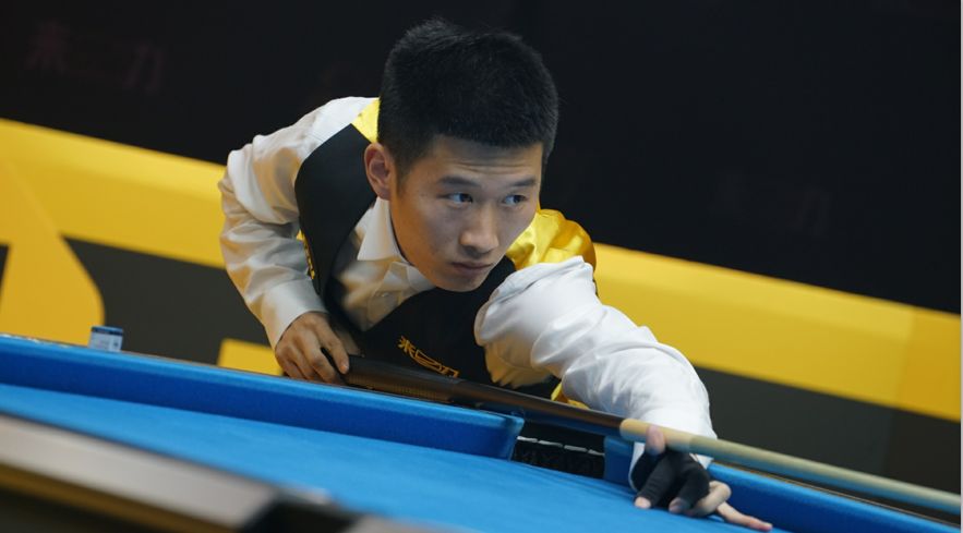 歸功於他對 歸功於他對