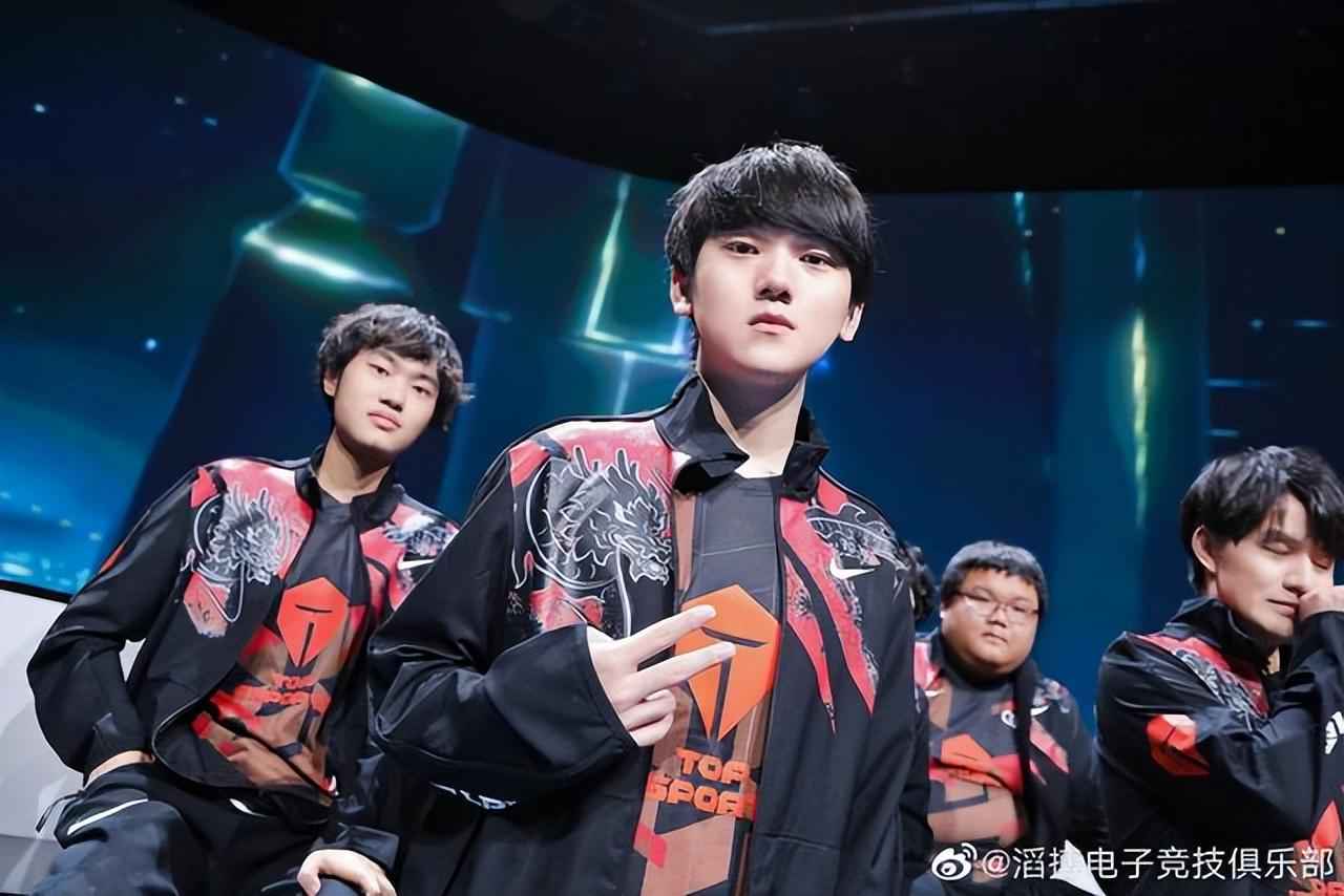 他在比赛中 他在比赛中